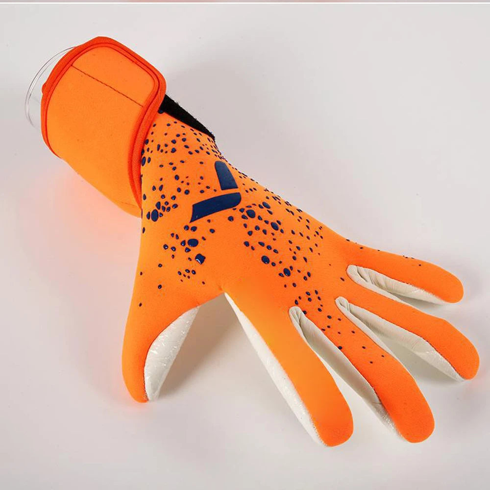 Goalkeeper Gloves, Finger Provide Excellent Protection